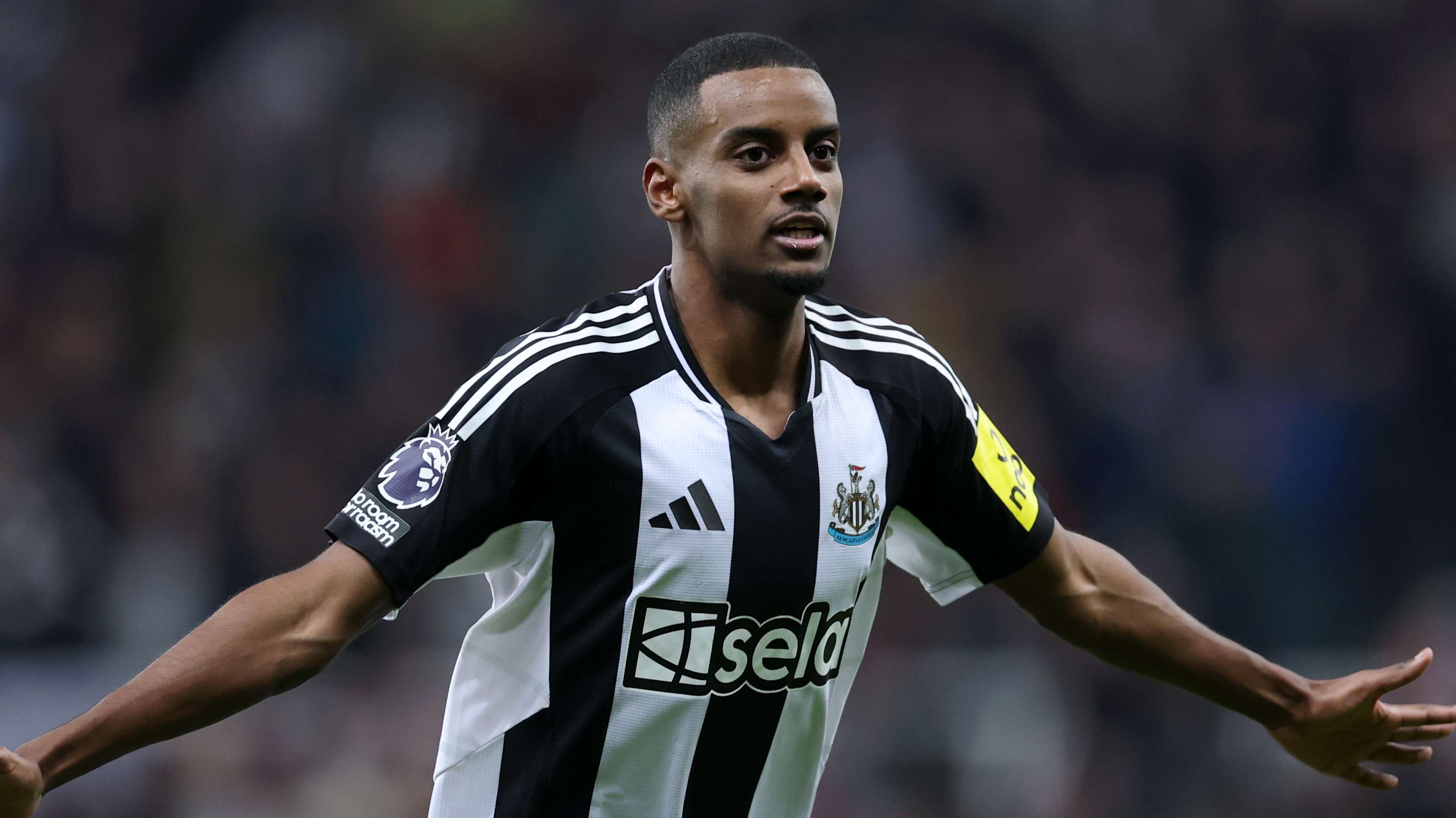 维拉重返欧冠时隔41年队史辉煌曾赢得一次冠军荣耀